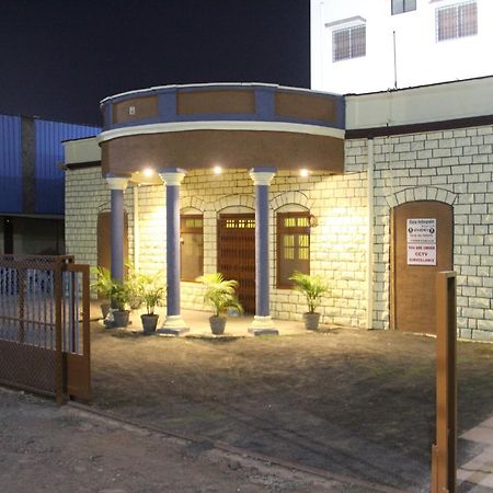 Yuvraj Lodge Osmanabad Exteriér fotografie