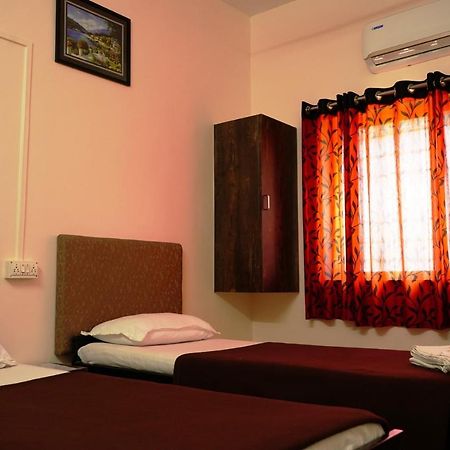 Yuvraj Lodge Osmanabad Exteriér fotografie